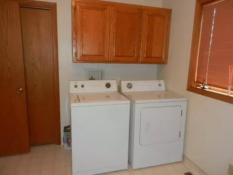 1408 Johns Dr NE, Mandan, ND 58554 photo 10