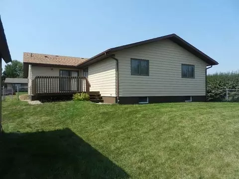 1408 Johns Dr NE, Mandan, ND 58554 photo 7