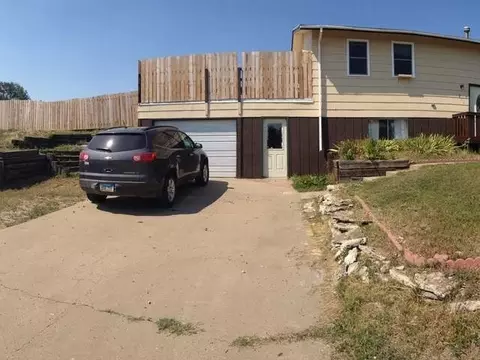 211 Tabor Dr, Killdeer, ND 58640 photo 10