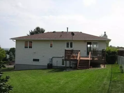 3012 E Avenue Ave E, Bismarck, ND 58501 photo 3