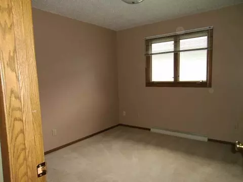 1714 3rd St S, Bismarck, ND 58504 photo 8