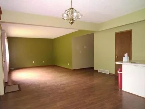 1714 3rd St S, Bismarck, ND 58504 photo 5