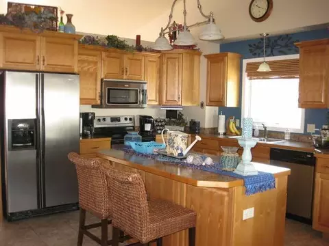 1616 Crane Dr, Bismarck, ND 58501 photo 3