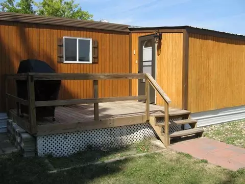 144 Nw Dr, Bismarck, ND 58504 photo 2
