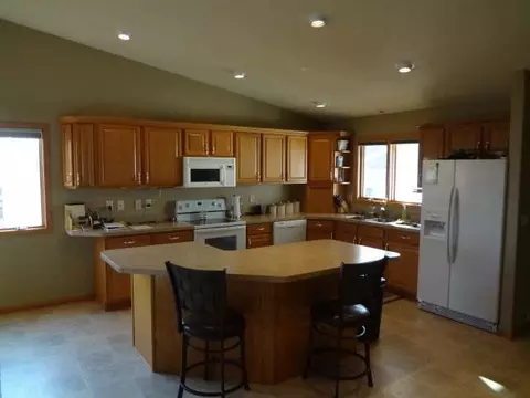 731 Brome Lp, Bismarck, ND 58503 photo 3