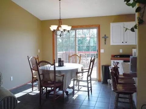 7200 Quartz, Bismarck, ND 58503 photo 2