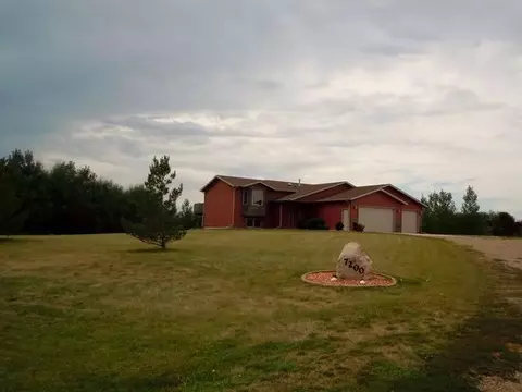 7200 Quartz, Bismarck, ND 58503 photo 25