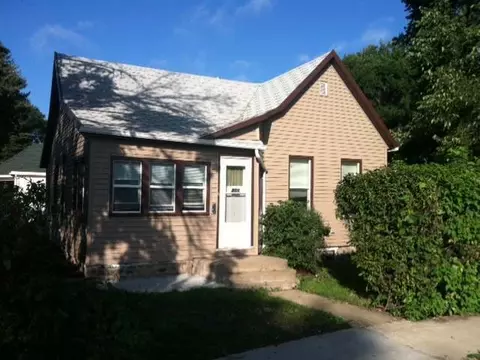 301 Collins Ave, Mandan, ND 58554 photo 1