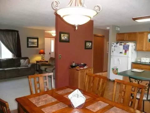4916 Fairfax Lp, Bismarck, ND 58503 photo 5