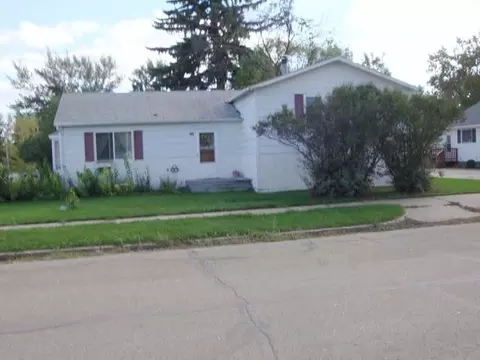 207 Broadway Ave, Steele, ND 58482 photo 3