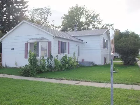 207 Broadway Ave, Steele, ND 58482 photo 1