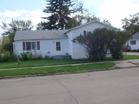 207 Broadway Ave, Steele, ND 58482 photo 2