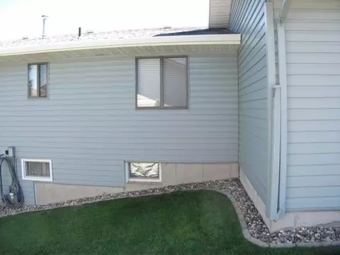 1724 Divide Ave E, Bismarck, ND 58501 photo 24