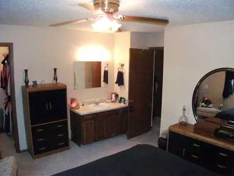 1724 Divide Ave E, Bismarck, ND 58501 photo 42