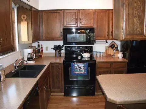 1724 Divide Ave E, Bismarck, ND 58501 photo 41