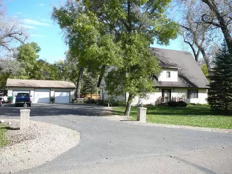 7505 Ash Ln, Bismarck, ND 58503 photo 1