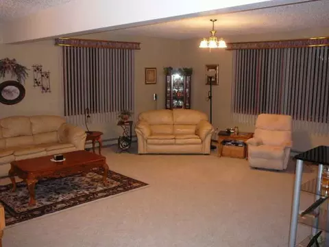 7505 Ash Ln, Bismarck, ND 58503 photo 4
