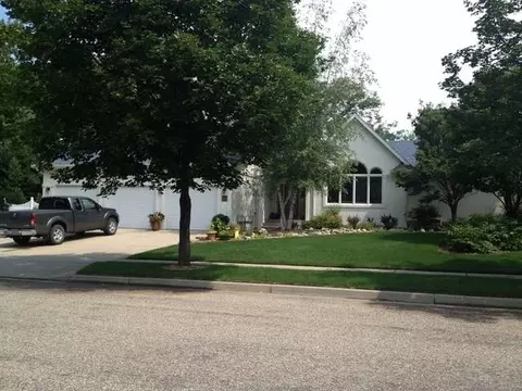 329 Napa Lp, Bismarck, ND 58504 photo 1