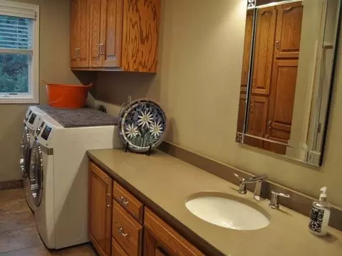 329 Napa Lp, Bismarck, ND 58504 photo 26