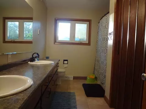 324 Interstate Ave W, Bismarck, ND 58501 photo 8