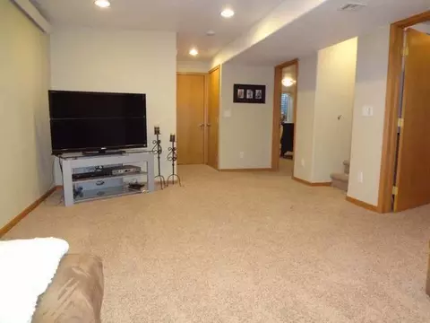 324 Interstate Ave W, Bismarck, ND 58501 photo 14
