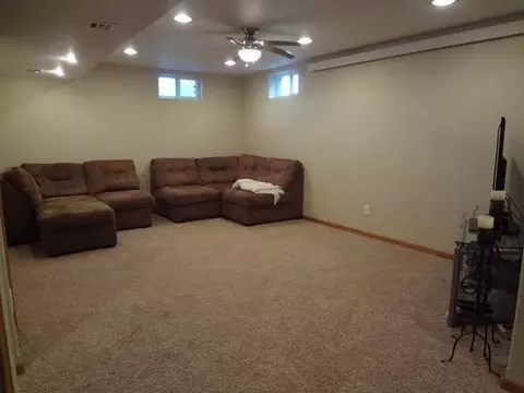 324 Interstate Ave W, Bismarck, ND 58501 photo 7