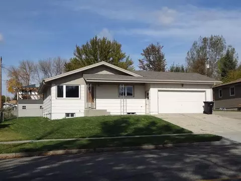 324 Interstate Ave W, Bismarck, ND 58501 photo 20
