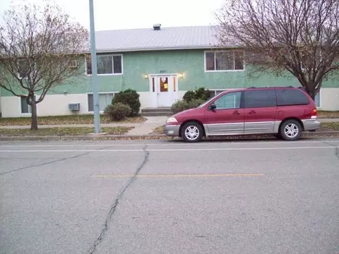 3211 Rosser Ave E, Bismarck, ND 58501 photo 1