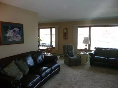 403 16th St NW, Mandan, ND 58554 photo 5