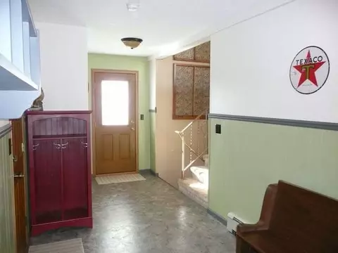 403 16th St NW, Mandan, ND 58554 photo 2