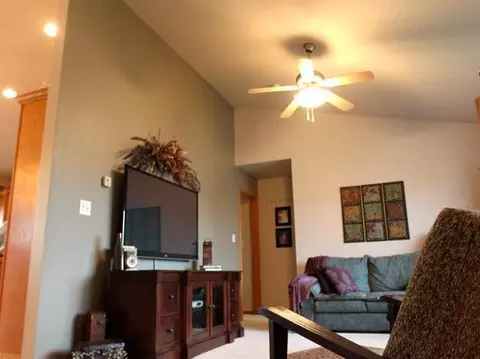 856 San Angelo Dr, Bismarck, ND 58504 photo 7