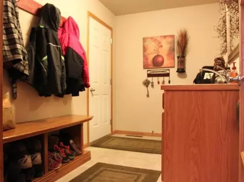856 San Angelo Dr, Bismarck, ND 58504 photo 26