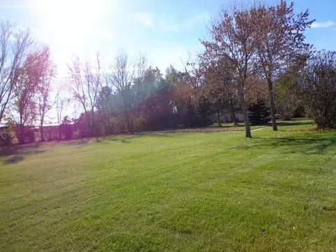 6400 Willow Rd, Mandan, ND 58554 photo 2