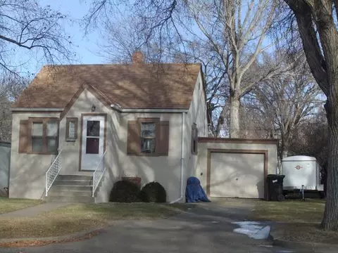 1608 C Ave E, Bismarck, ND 58501 photo 1