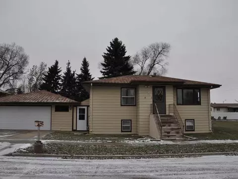 1707 2nd St NE, Mandan, ND 58554 photo 1