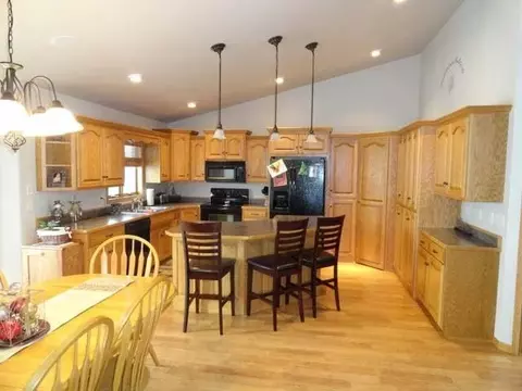 4700 Boulder Ridge Rd, Bismarck, ND 58503 photo 11