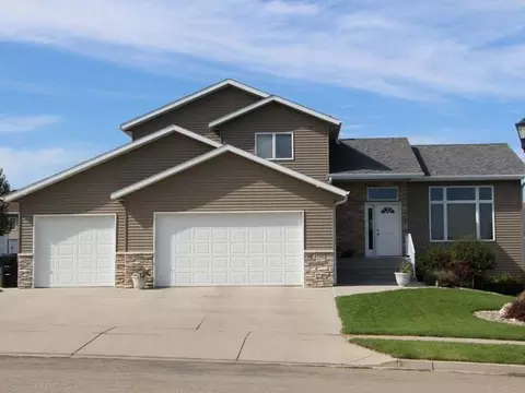 4700 Boulder Ridge Rd, Bismarck, ND 58503 photo 1