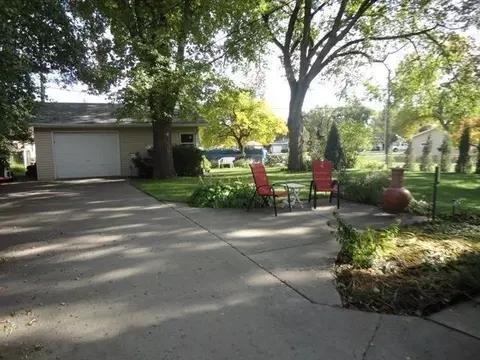 913 Midway Dr, Bismarck, ND 58501 photo 13