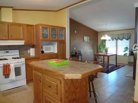5131 Redcoat Loop, Bismarck, ND 58503 photo 4