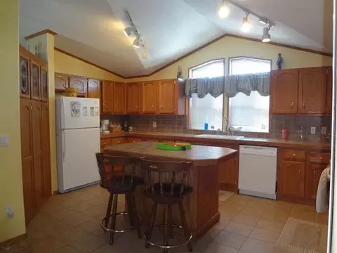 5131 Redcoat Loop, Bismarck, ND 58503 photo 3