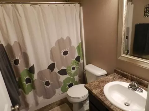 1301 Eagles View Pl, Bismarck, ND 58503 photo 4