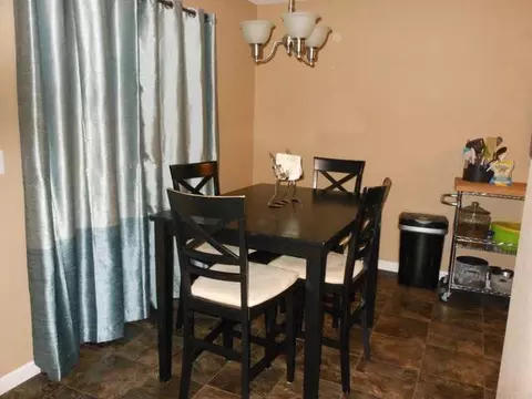 5419 Calvert Dr, Bismarck, ND 58503 photo 5