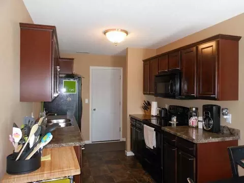 5419 Calvert Dr, Bismarck, ND 58503 photo 7