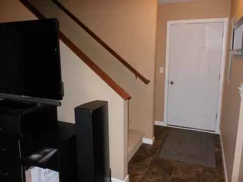 5419 Calvert Dr, Bismarck, ND 58503 photo 13