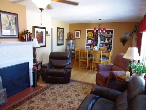 112 3rd St, Riverdale, ND 58565 photo 3