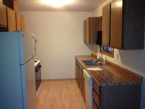 65 Custer Dr, Bismarck, ND 58504 photo 4