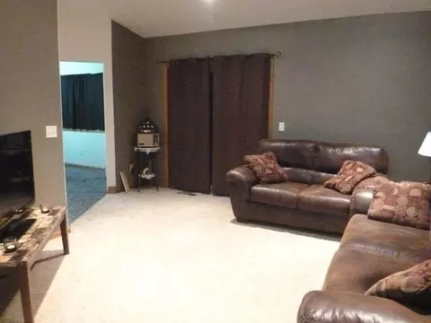 4910 Boulder Dr, Bismarck, ND 58504 photo 3