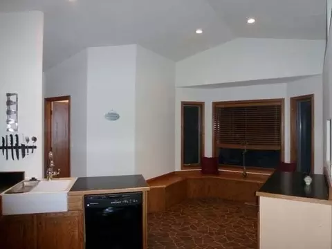4910 Boulder Dr, Bismarck, ND 58504 photo 12