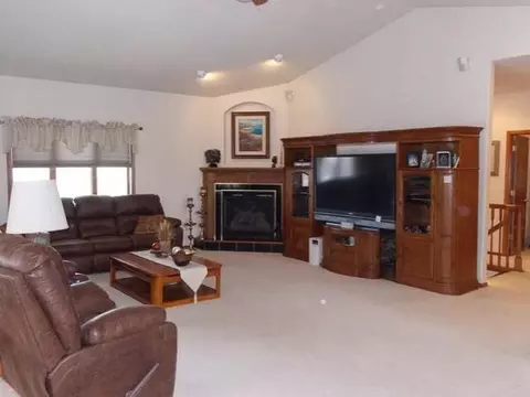 1908 Valley Dr, Bismarck, ND 58501 photo 7