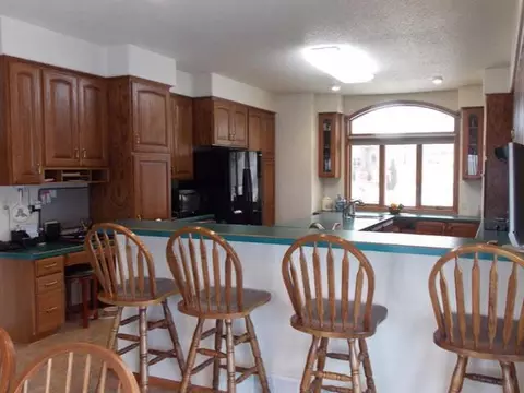 1908 Valley Dr, Bismarck, ND 58501 photo 5